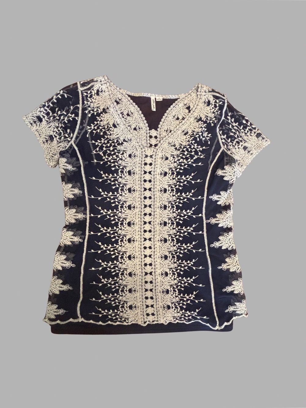 Ultra Pink Navy Lace Embroidered Mesh Overlay Top Size M NWOT
